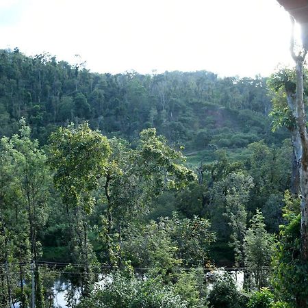 River View Guest House Madikeri Bagian luar foto