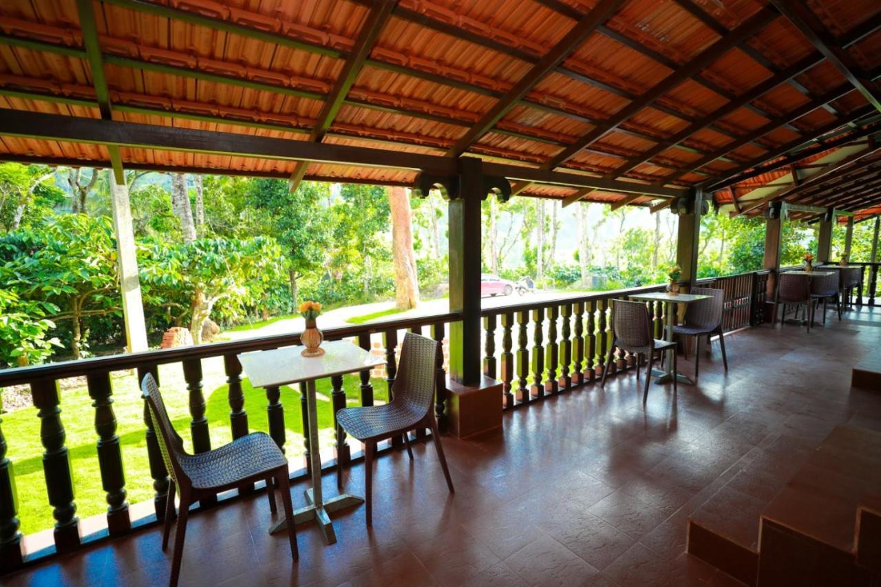 River View Guest House Madikeri Bagian luar foto