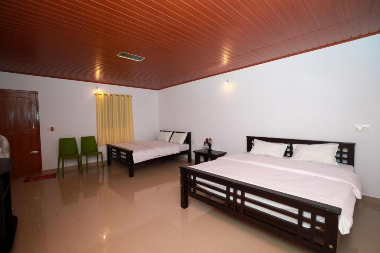 River View Guest House Madikeri Bagian luar foto